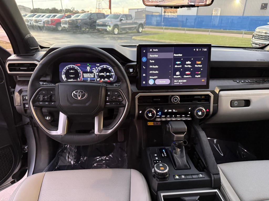2024 Toyota Tacoma Image 12