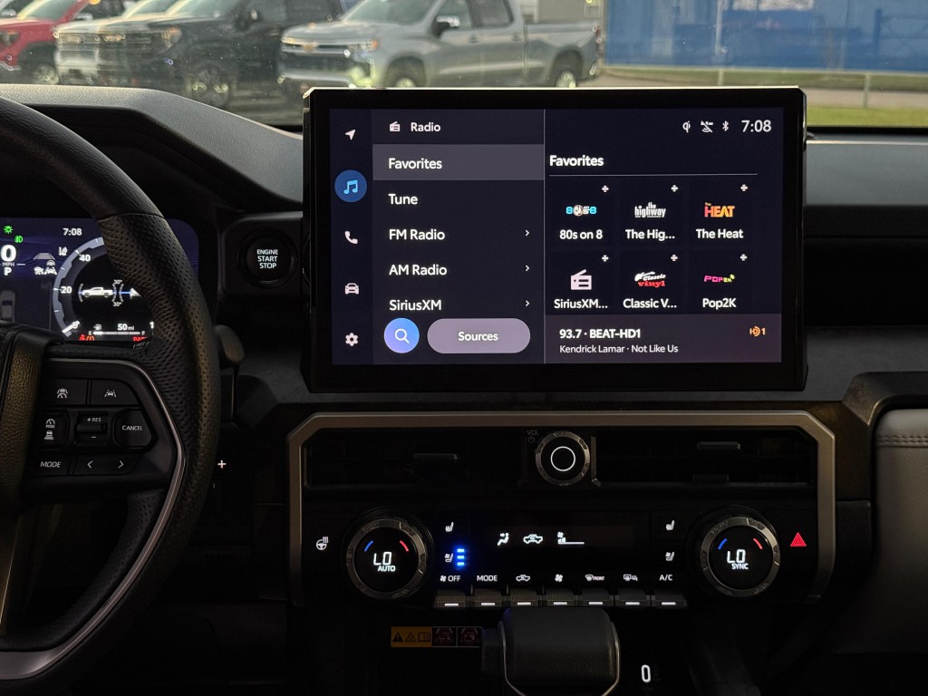 2024 Toyota Tacoma Image 17