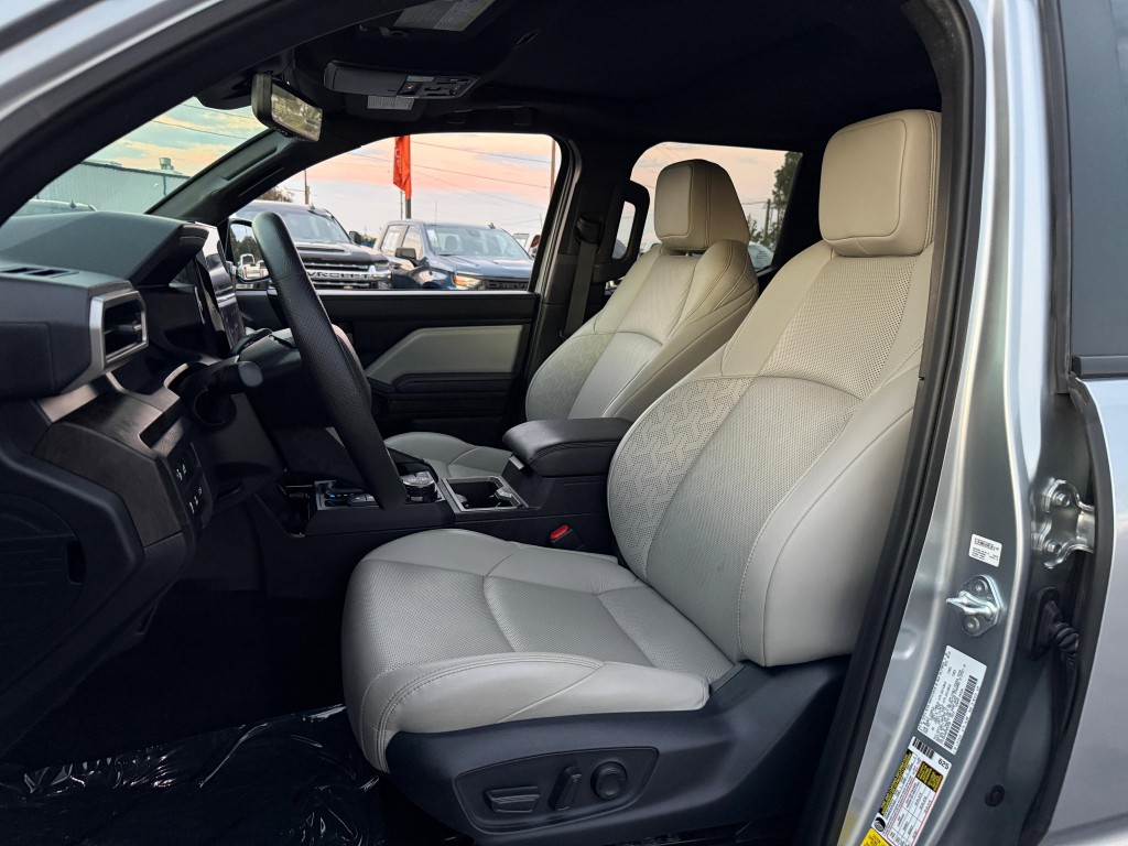2024 Toyota Tacoma Image 23