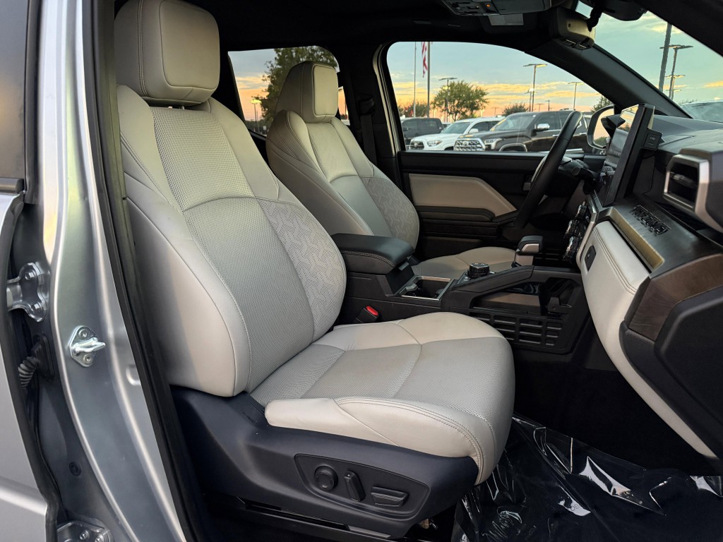 2024 Toyota Tacoma Image 24