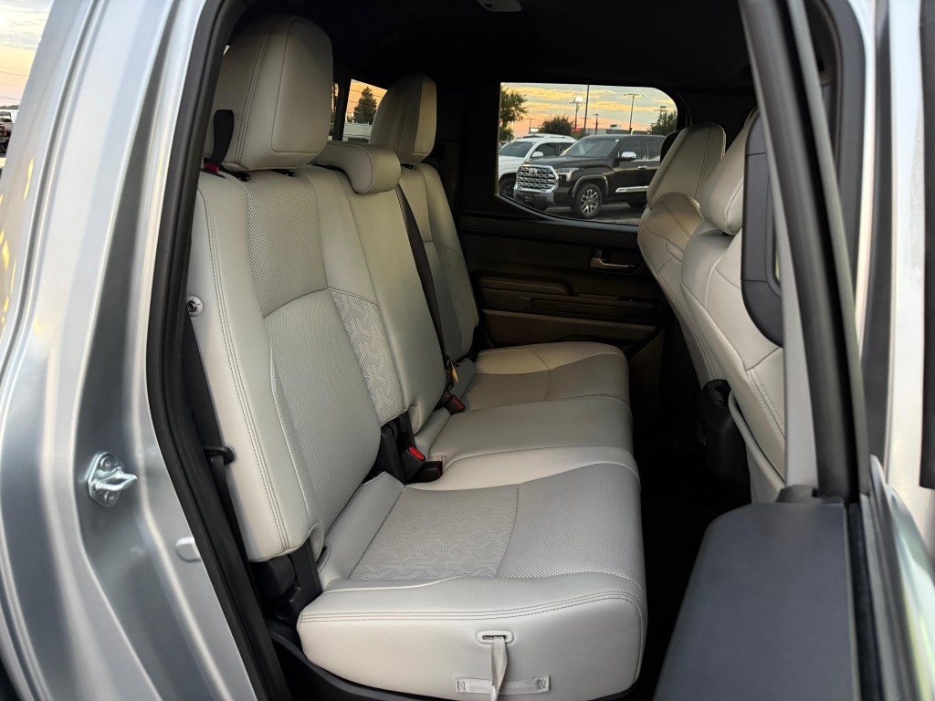 2024 Toyota Tacoma Image 25