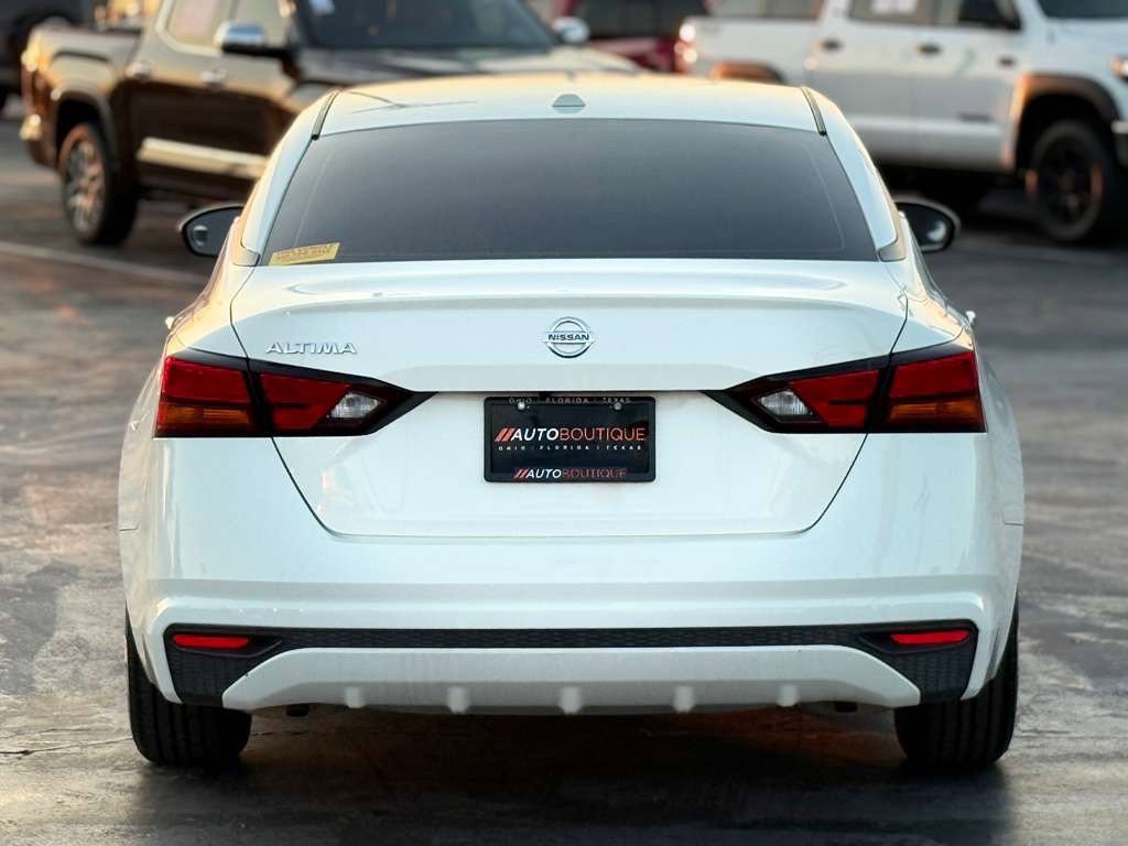 2019 Nissan Altima Image 8