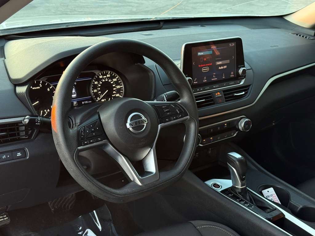 2019 Nissan Altima Image 12