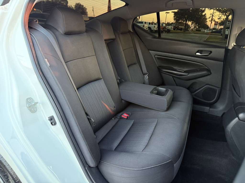 2019 Nissan Altima Image 25