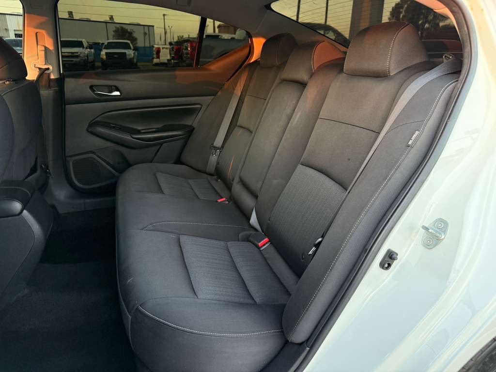 2019 Nissan Altima Image 26
