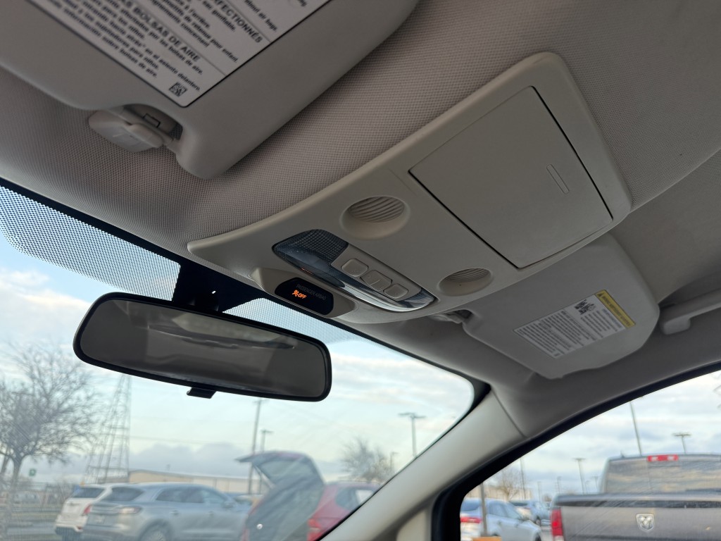 2021 Ford Econoline Image 25