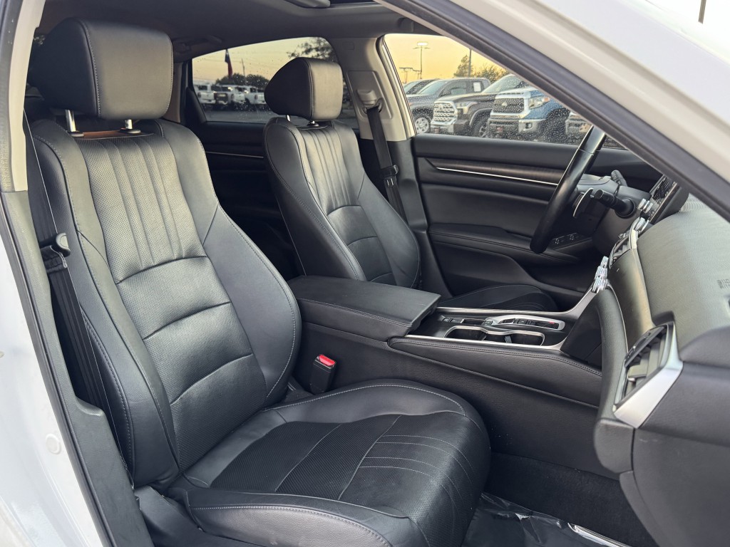 2019 Honda Accord Image 26
