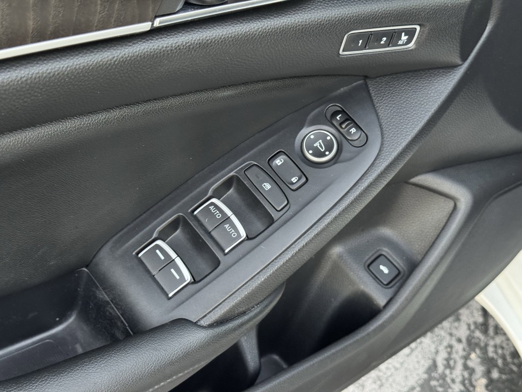2019 Honda Accord Image 29