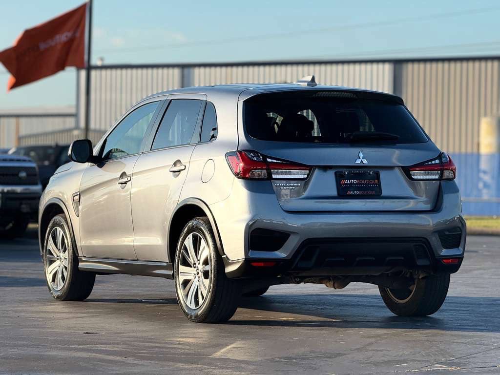 2024 Mitsubishi Outlander Image 7