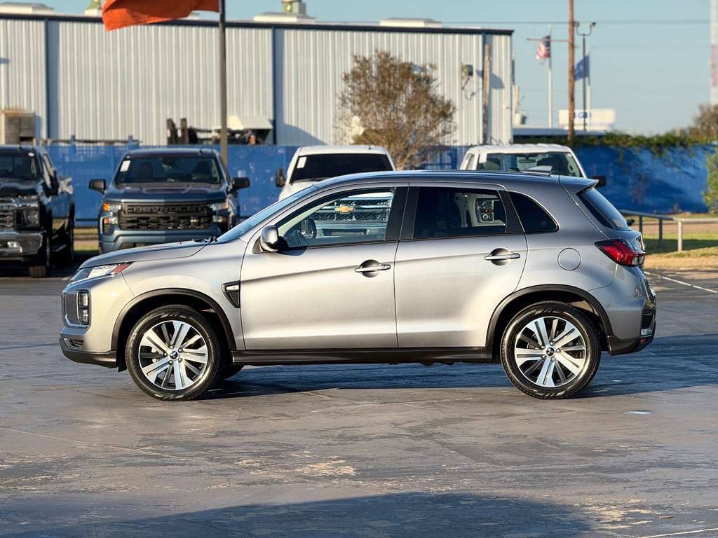 2024 Mitsubishi Outlander Image 9