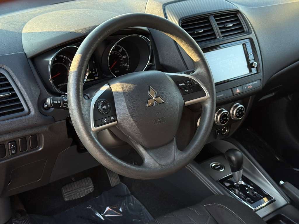 2024 Mitsubishi Outlander Image 11