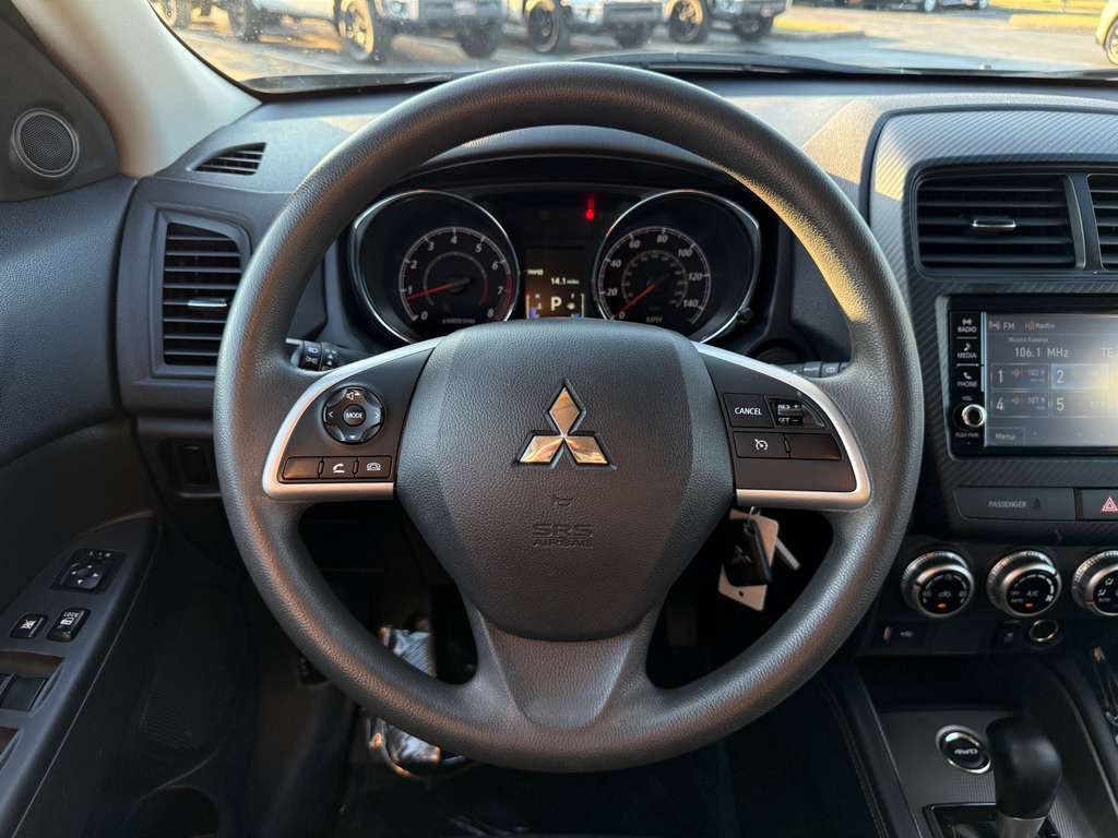2024 Mitsubishi Outlander Image 14