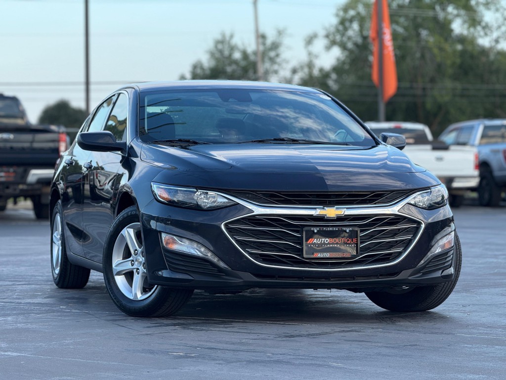 2023 Chevrolet Malibu Image 3