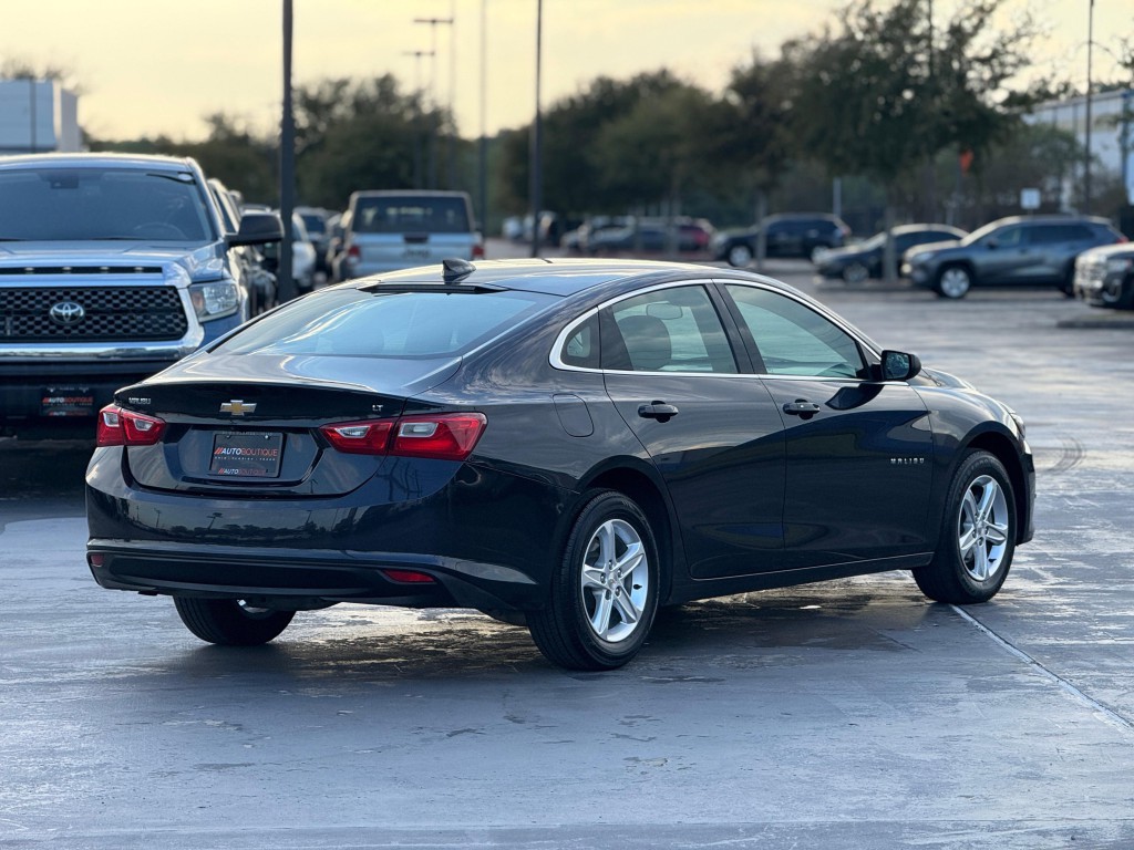 2023 Chevrolet Malibu Image 10