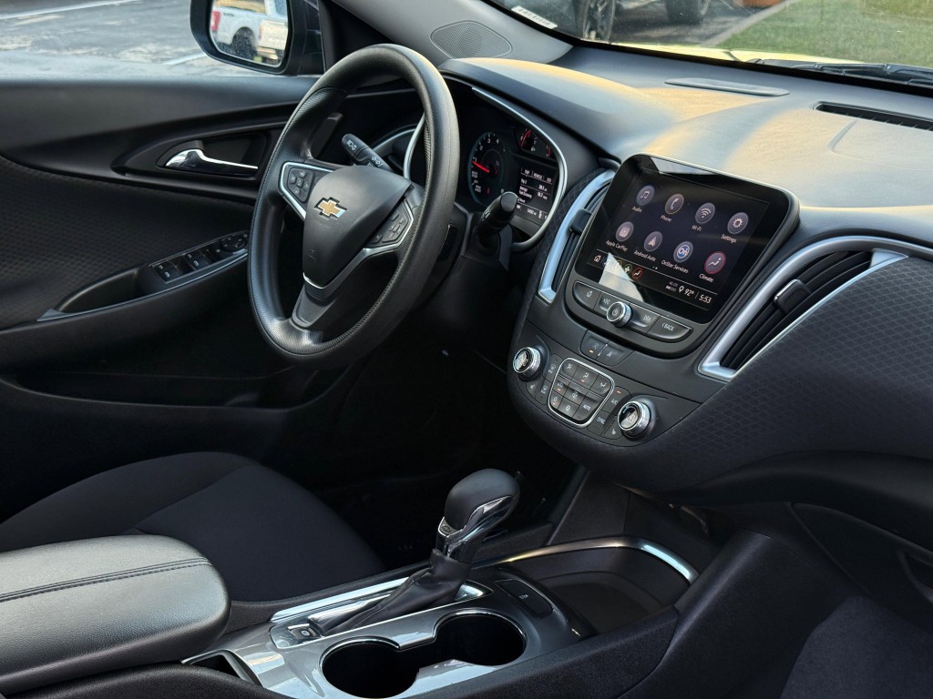 2023 Chevrolet Malibu Image 13