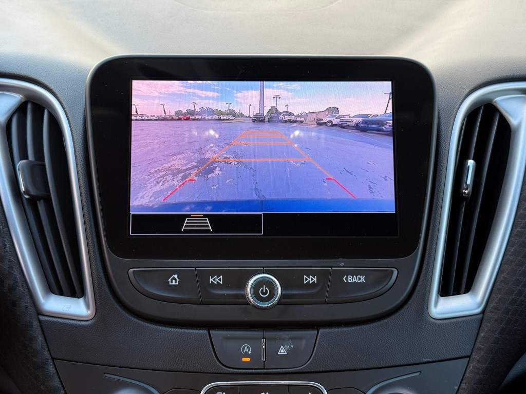 2023 Chevrolet Malibu Image 20