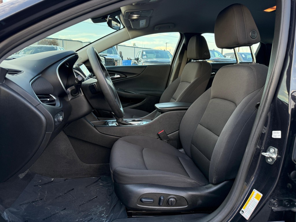 2023 Chevrolet Malibu Image 24