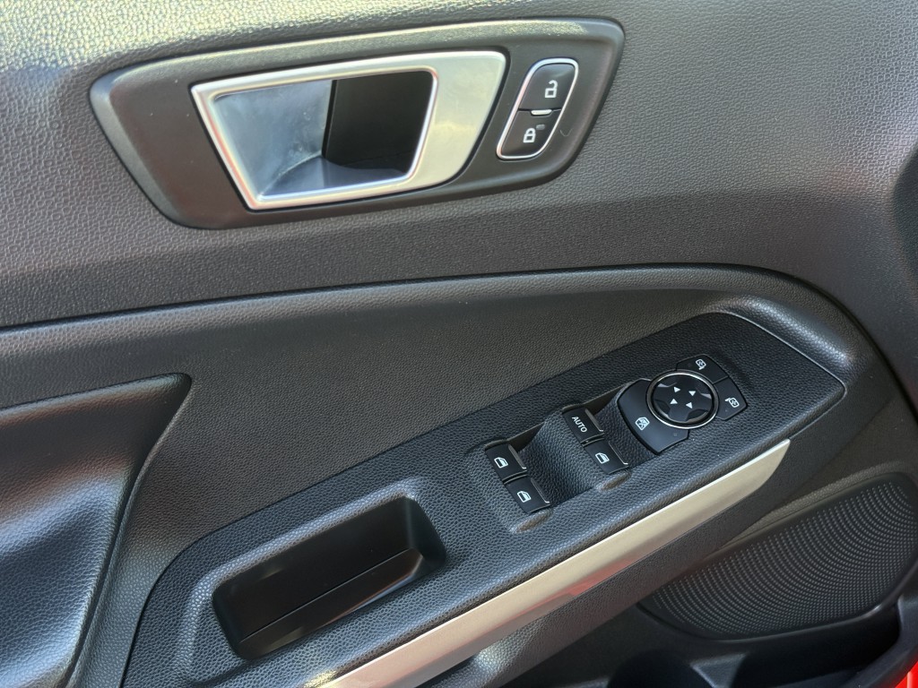 2021 Ford Econoline Image 24