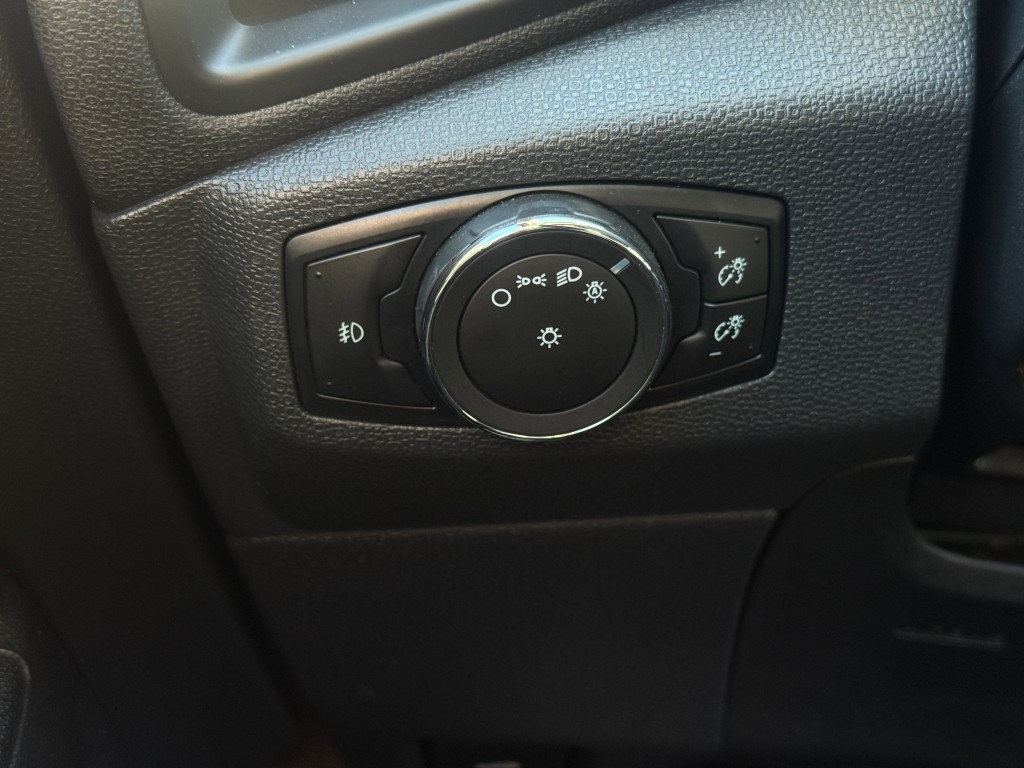 2021 Ford Econoline Image 25