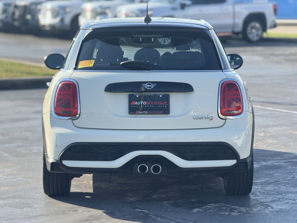 2023 MINI Cooper Image 7