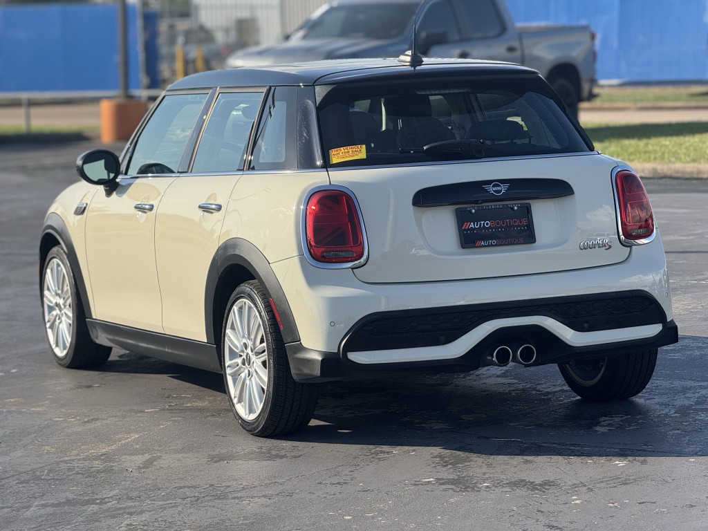2023 MINI Cooper Image 8