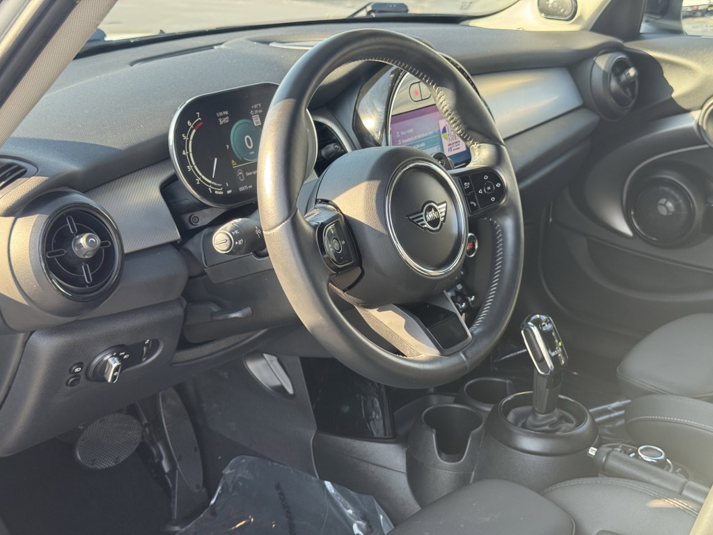 2023 MINI Cooper Image 12