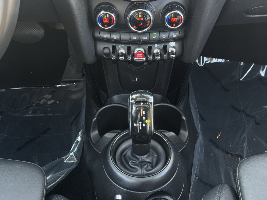 2023 MINI Cooper Image 22
