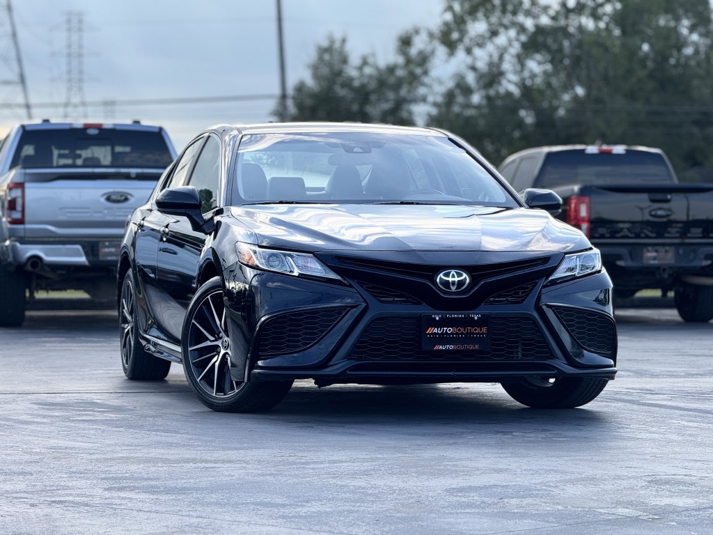 2021 Toyota Camry Image 3