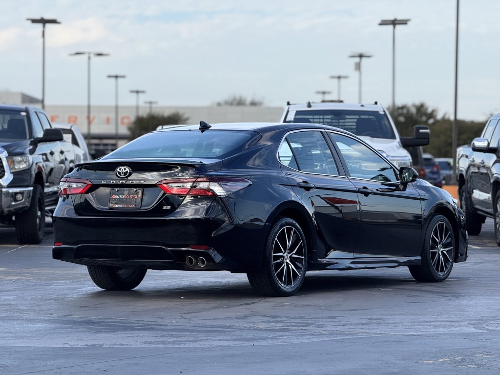 2021 Toyota Camry Image 9