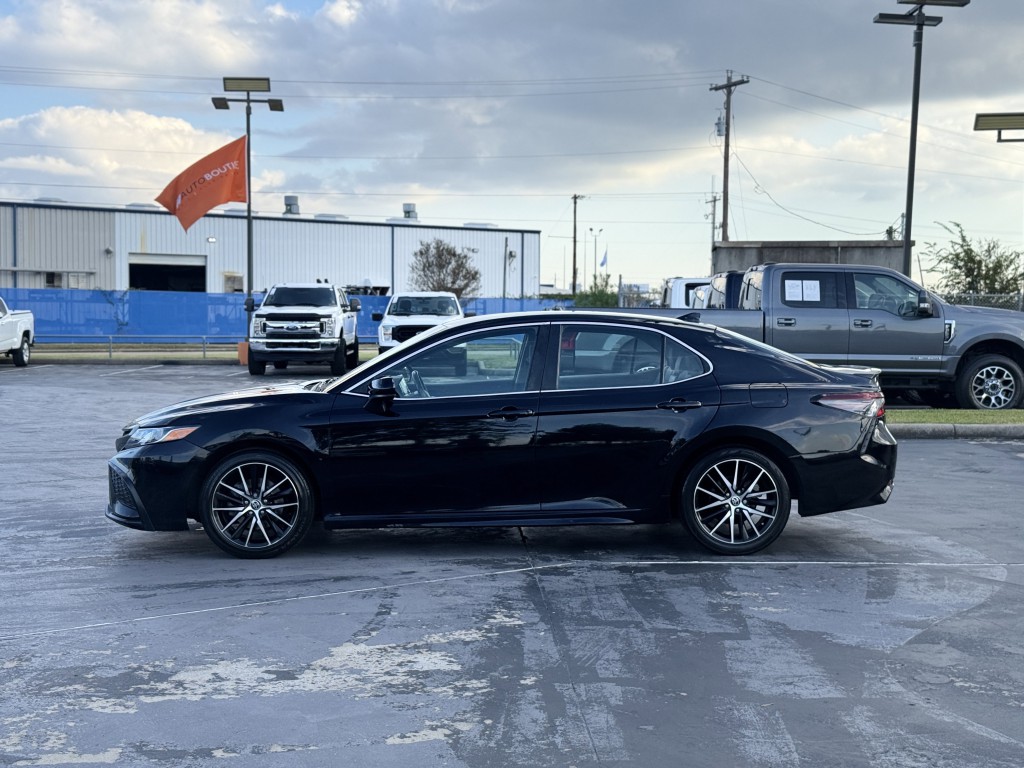 2021 Toyota Camry Image 10