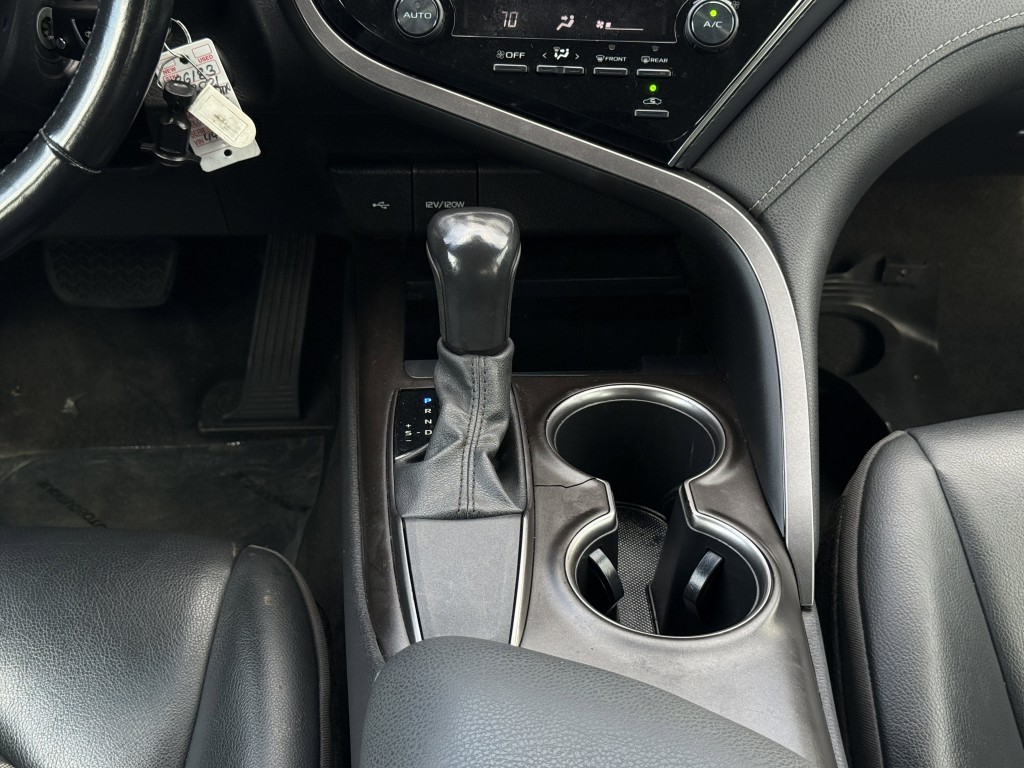 2021 Toyota Camry Image 21