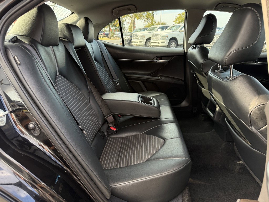 2021 Toyota Camry Image 24