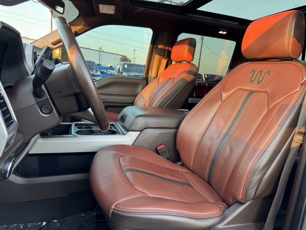 2022 Ford F-350 Image 25