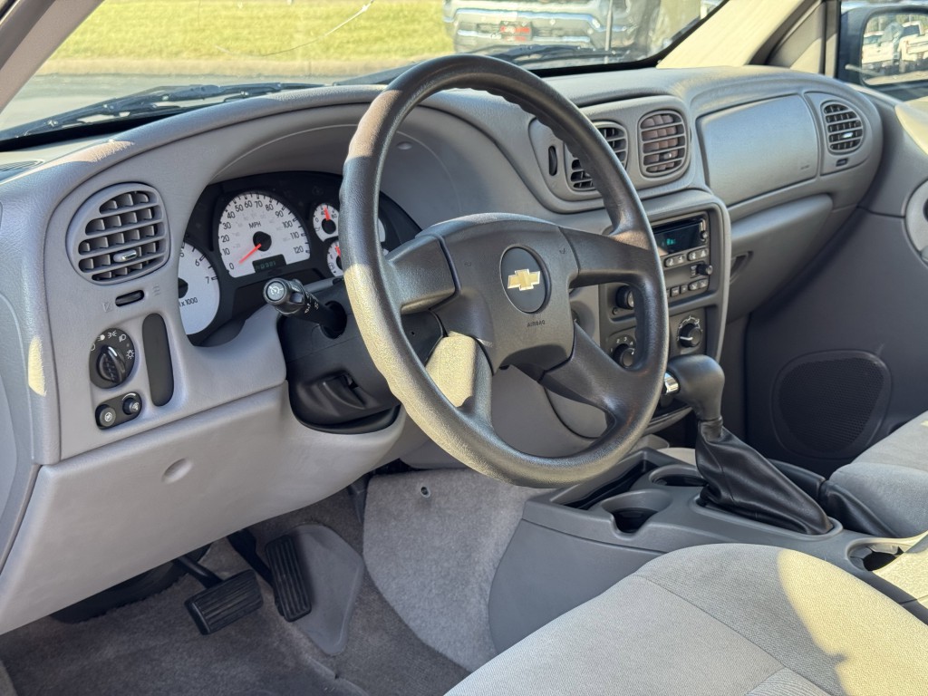 2005 Chevrolet Trailblazer Image 12