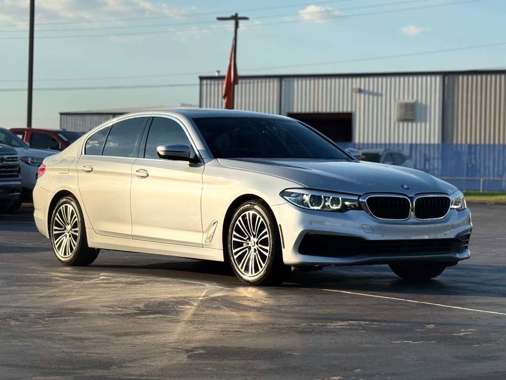 2019 BMW 5 Series Image 3