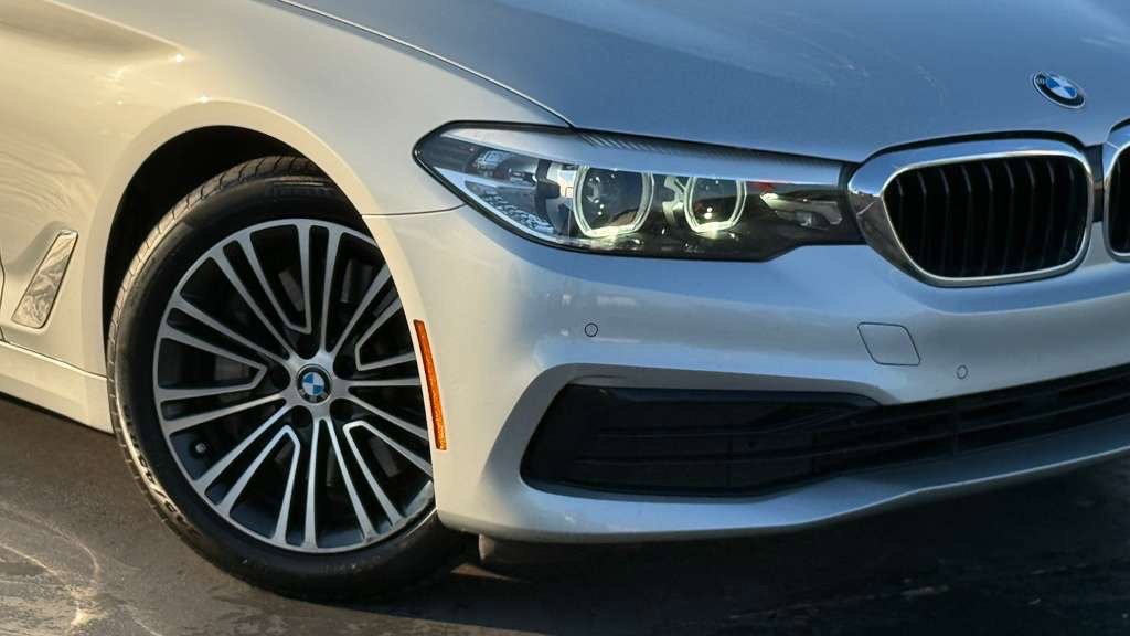 2019 BMW 5 Series Image 12