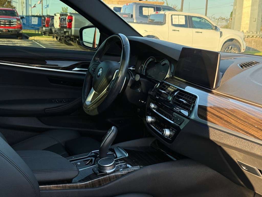 2019 BMW 5 Series Image 14