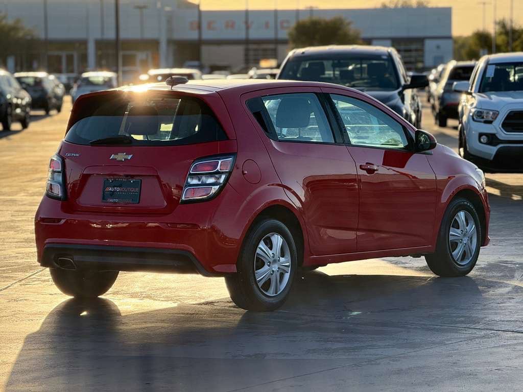 2020 Chevrolet Sonic Image 9