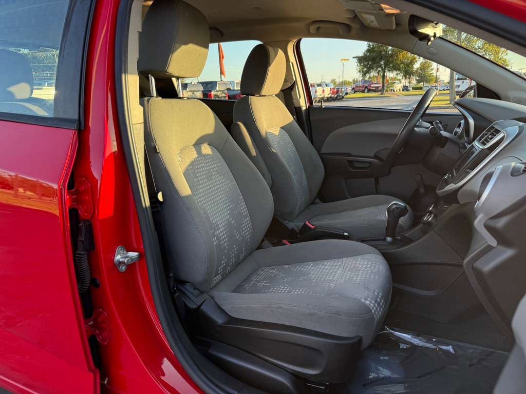 2020 Chevrolet Sonic Image 22