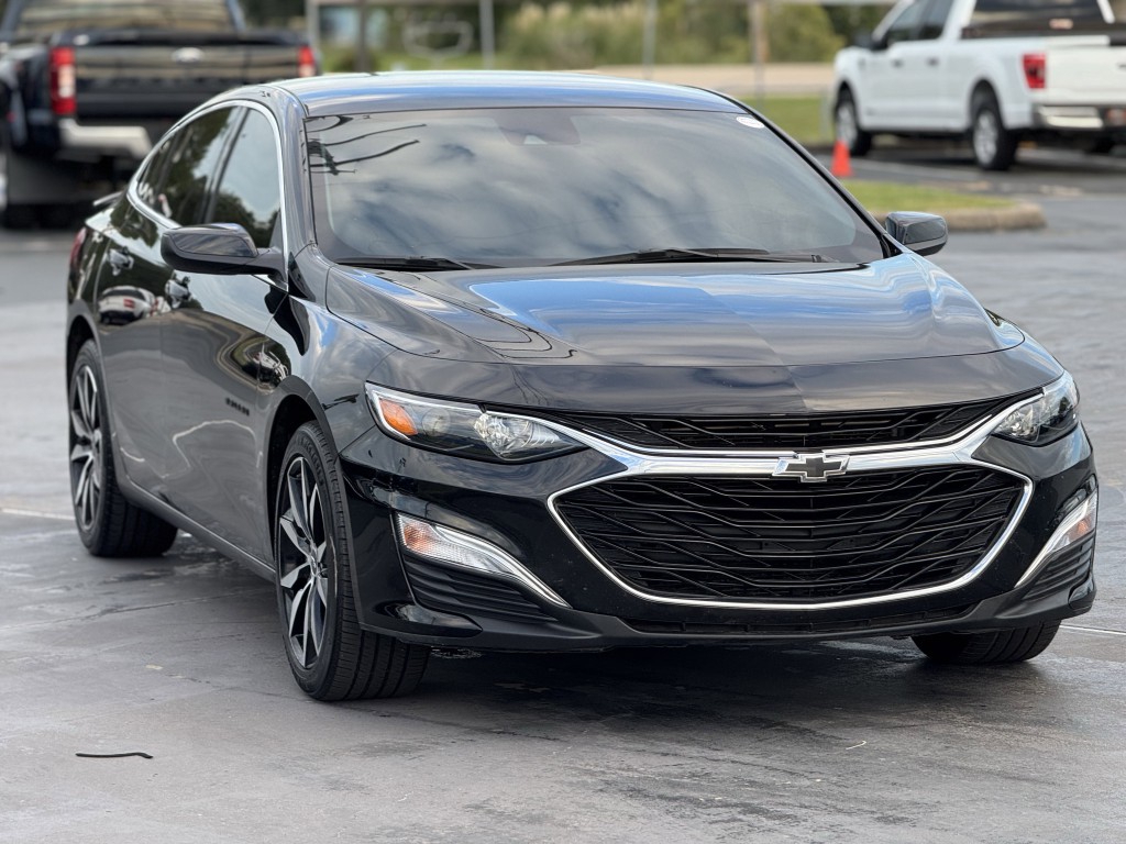 2023 Chevrolet Malibu Image 3