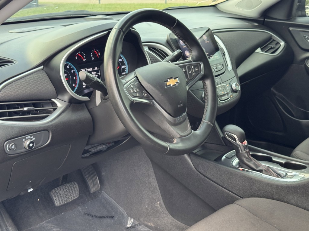 2023 Chevrolet Malibu Image 12