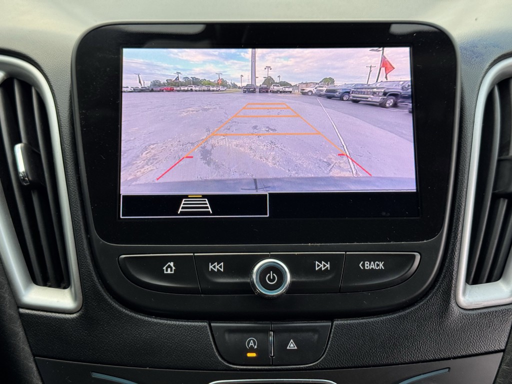 2023 Chevrolet Malibu Image 18