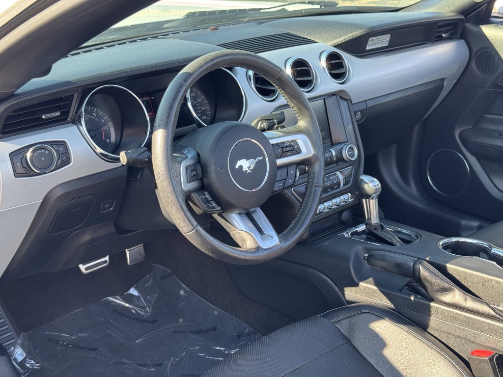 2015 Ford Mustang Image 12