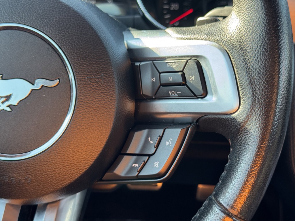 2015 Ford Mustang Image 17