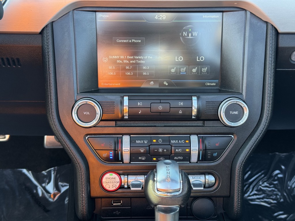 2015 Ford Mustang Image 19