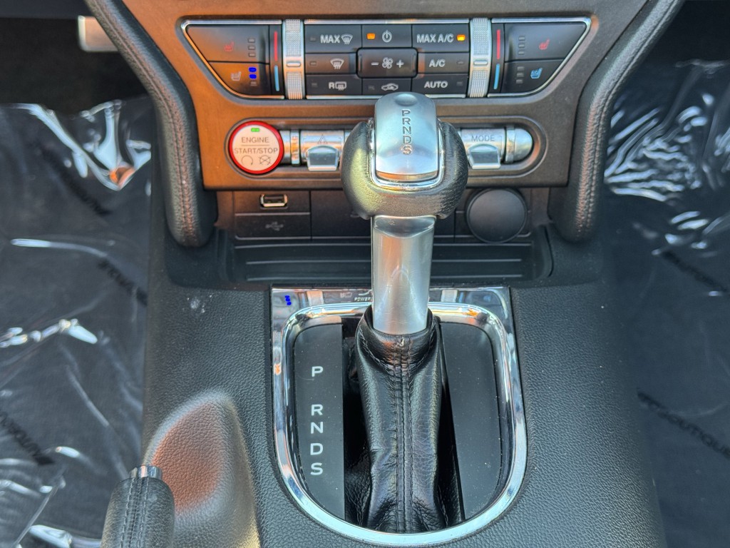 2015 Ford Mustang Image 21