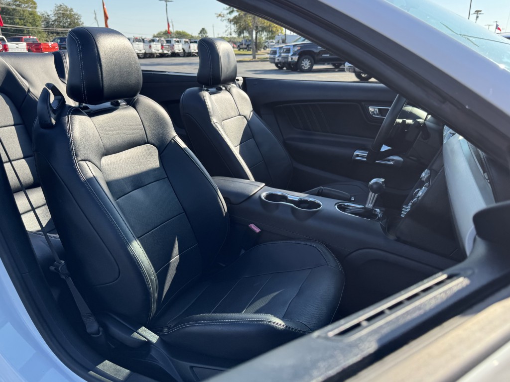 2015 Ford Mustang Image 24