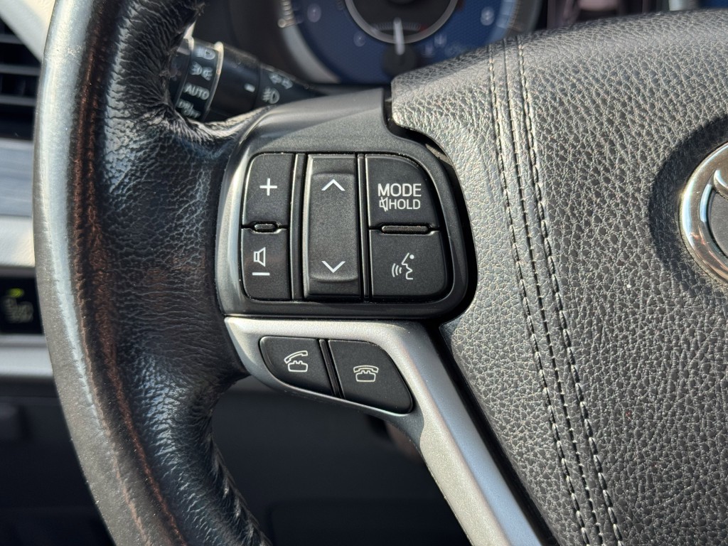2016 Toyota Sienna Image 15