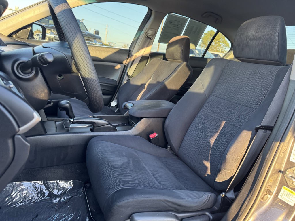 2012 Honda Accord Image 20