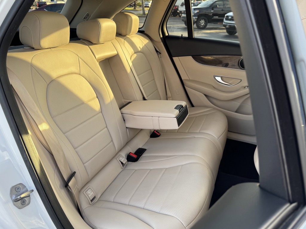 2019 Mercedes-Benz GLC-Class Image 24